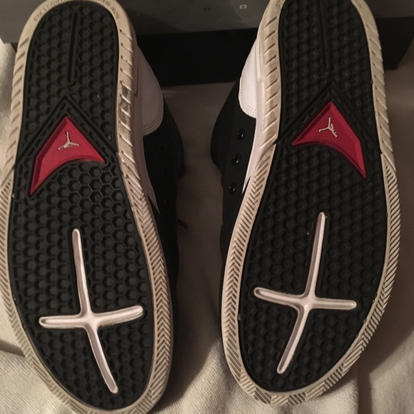 Nike Jordans - Picture 7 of 7